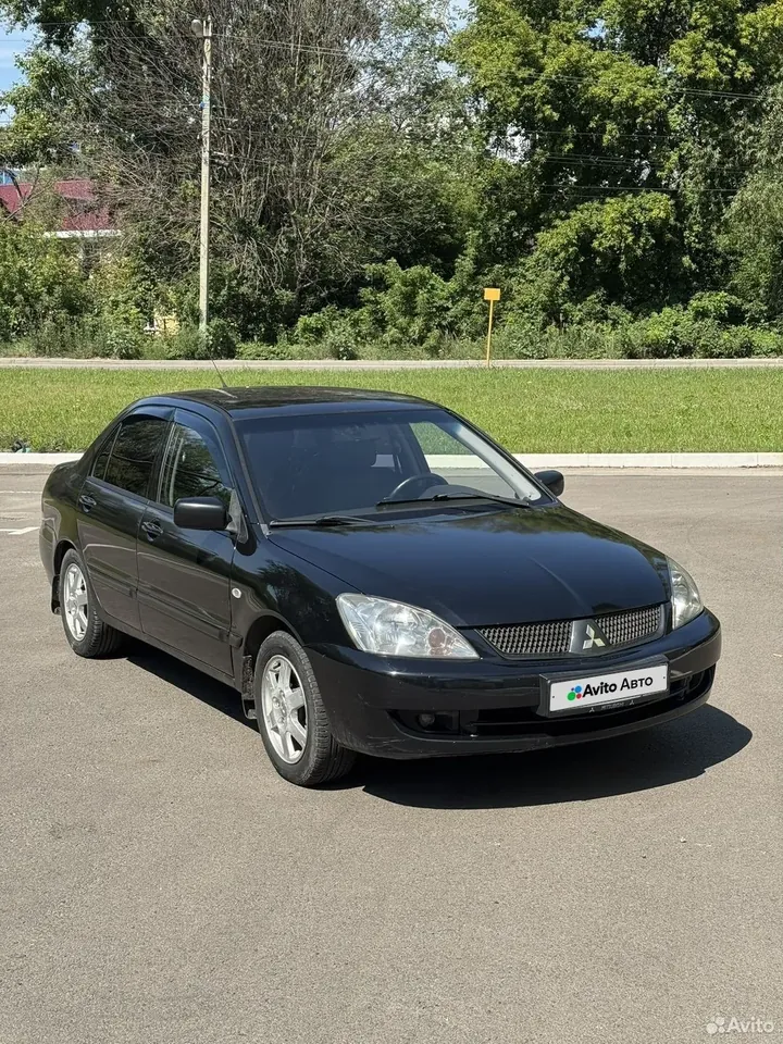 Mitsubishi Lancer IX — вид спереди и справа